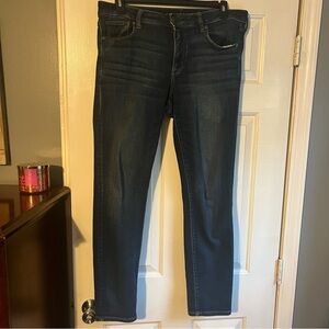 American Eagle next level stretch jeans 14 long. Skinny